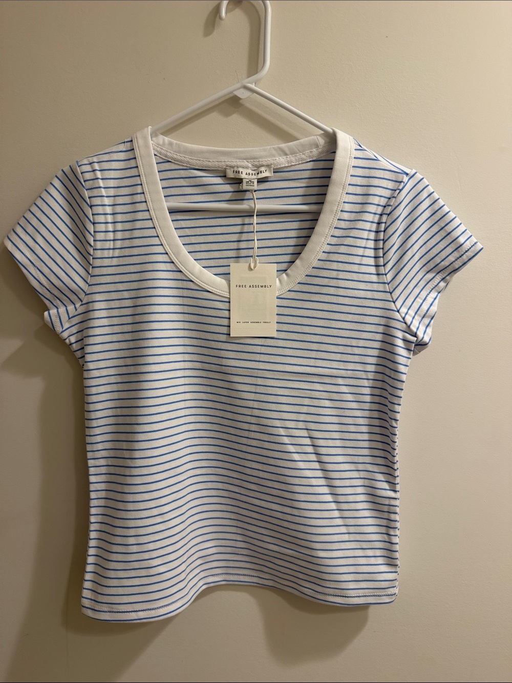 Free Assembly Women’s Short Sleeve Scoop Neck Tee in White with Blue Stripes